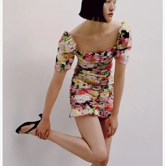 Zara | Dresses | Zara Floral Ruched Puff Short Sleeve Fitted Summer Dress |  Poshmark
